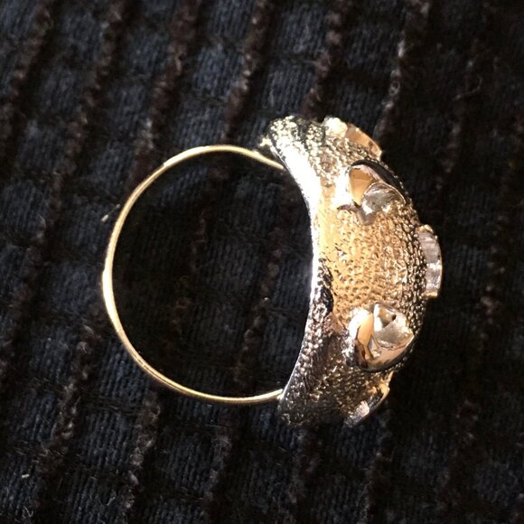 NOS Vtg Textured Dome Crescent Shapes Silvertone Sarah Coventry Adjustable Ring - Picture 3 of 4